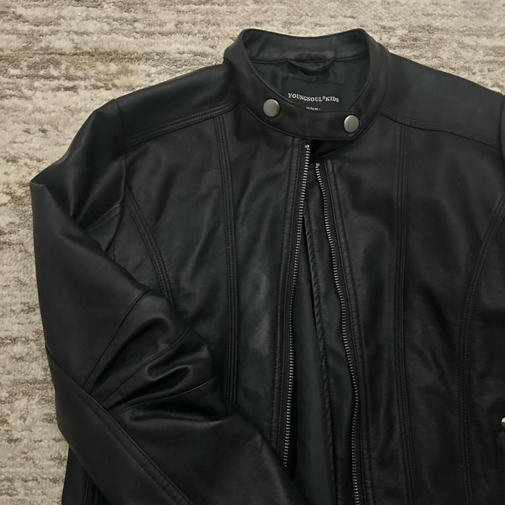Leather jacket - Picture 2 of 3